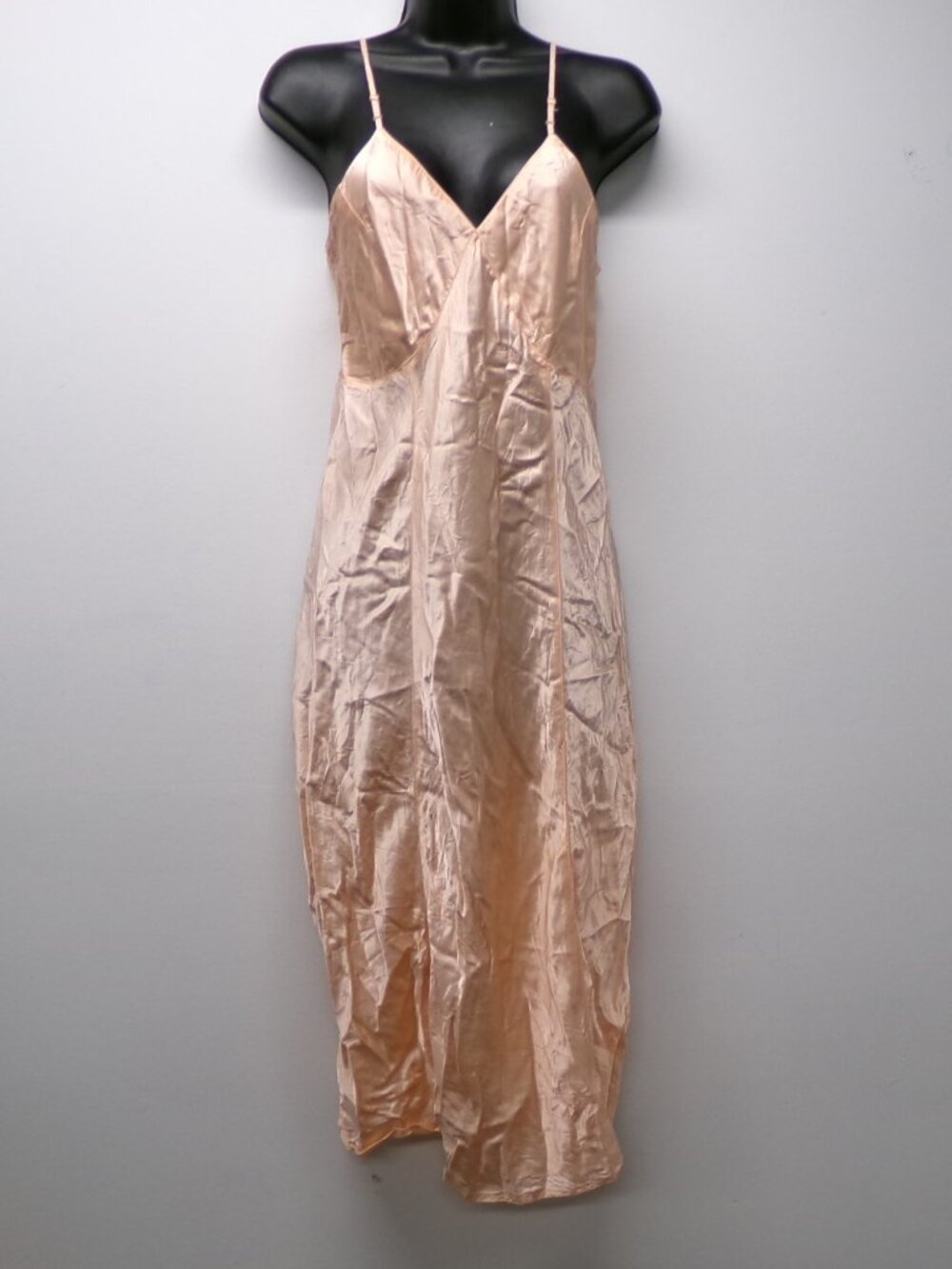 Vtg Charmode 1950’s-60’s Shiny Peach Satin Tri-Reme Rayon Slip Chemise Dress 36